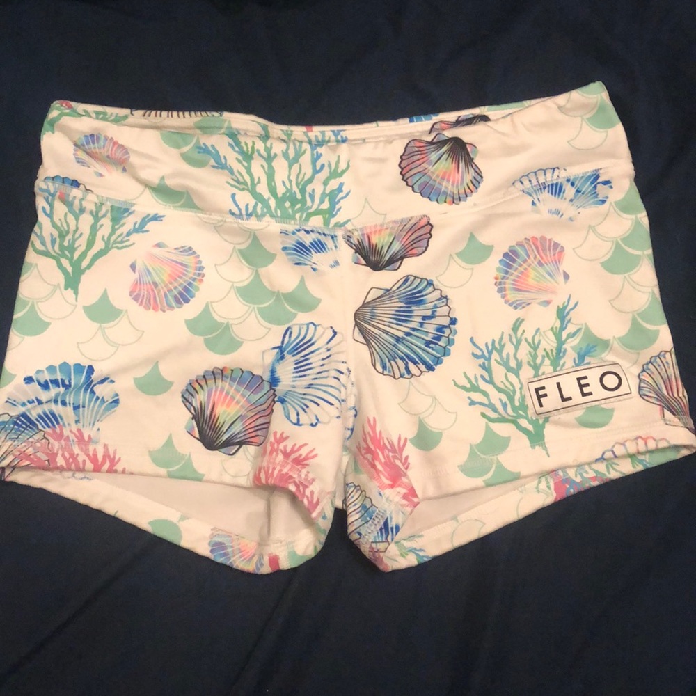 Fleo Mermaid Shorts Sz M